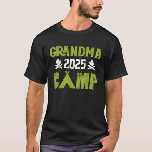 Grandma Camp 2025 Family Vacation Summer Camping C T-Shirt (Vorderseite)