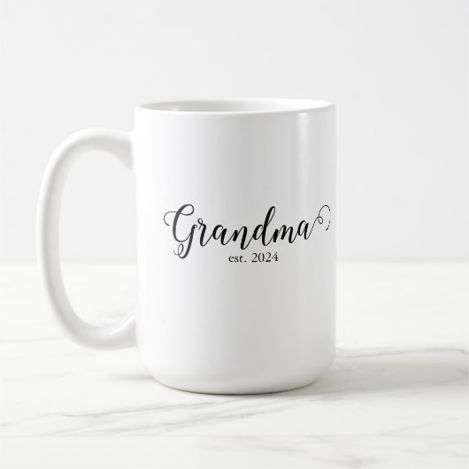 Grandma Est Modern Black Script Custom Date Kaffeetasse (Links)