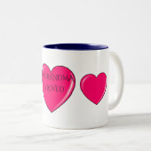 GRANDMA mit rosa Herzen Kaffee oder Tee Tasse. Zweifarbige Tasse (VorderseiteRechts)