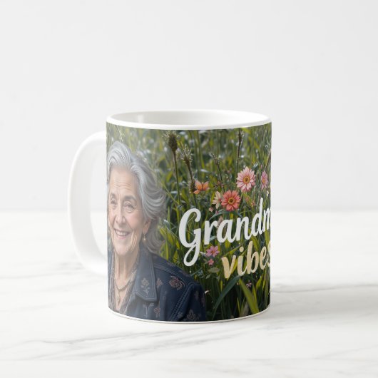 Grandma Vibes Kaffeetasse (Vorderseite Links)