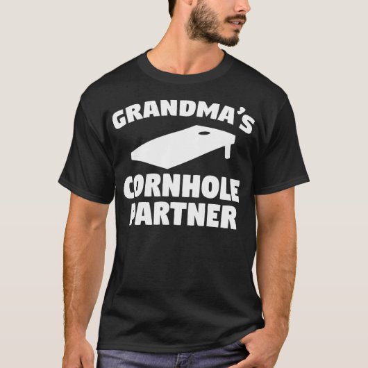 Grandmas Cornhole Partnerpferd Redewendungen T-Shirt (Vorderseite)