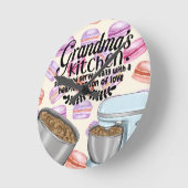 Grandma's Kitchen Good Food Served Daily with a He Runde Wanduhr (Winkel)