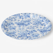 Grandmillennial Blau Toile Rosen Florales Papierta Pappteller (Schrägansicht)