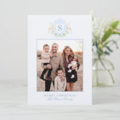 Grandmillennial Christmas Wreath Monogram Foto Einladung (Stehend Vorderseite)