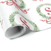 Grandmillennial Christmas Wreath Monogram Geschenkpapier (Rolleneckpunkt)