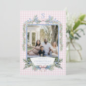 Grandmillennial Pink & Blue Holly Weihnachten Einladung (Stehend Vorderseite)