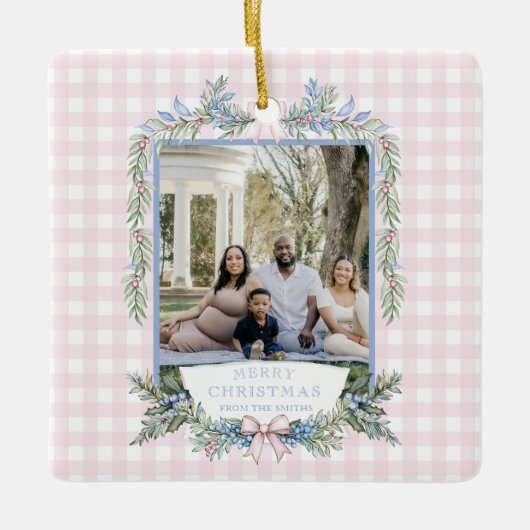 Grandmillennial Pink & Blue Holly Weihnachten Keramikornament (Vorderseite)