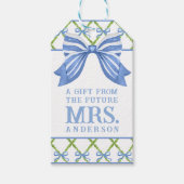 Grandmillennial Topiary | Frau Future Geschenkanhänger (Vorderseite)