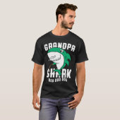 Grandpa Shark Daddy Birthday Halloween Christmas T-Shirt (Vorne ganz)