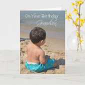 Grandson Birthday, Junge am Strand Karte (Gelbe Blume)