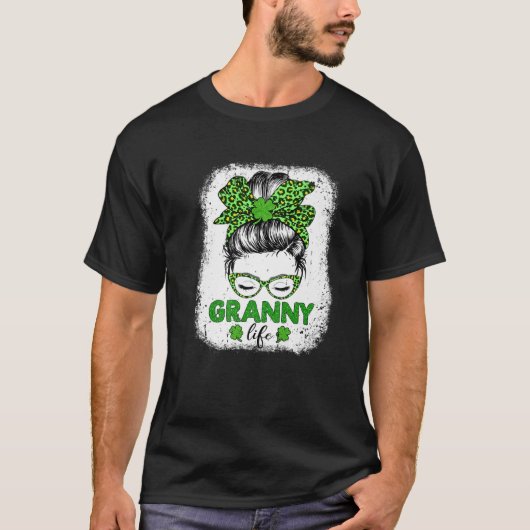 Granny Clover Messy Bun Leopard Funny St Patrick's T-Shirt (Vorderseite)