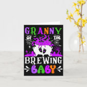 Granny Of The Brewing Baby Grandma To Be Halloween Karte (Gelbe Blume)