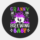 Granny Of The Brewing Baby Grandma To Be Halloween Runder Aufkleber (Vorderseite)