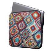 Granny Square Crocheted Quilt Laptopschutzhülle (Vorderseite Links)