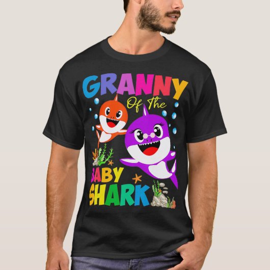 Granny vom Baby Shark Granny Shark T-Shirt (Vorderseite)