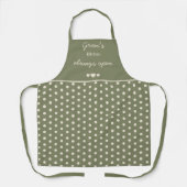 Gran's Kitchen Always Open Olive Green Polka Dot Schürze (Vorderseite)