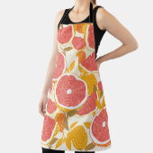 Grapefruit und halbierte Scheiben mit Blätter auf Schürze (InSitu)