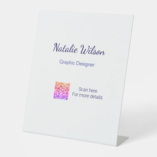 Graphic designer name scan QR code details profess Sockelschild (Vorderseite)