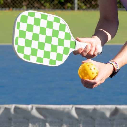 Gras grün kariert pickleball schläger (InSitu)