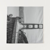 GRASCALE FOTOGRAFIE DER KABELBRÜCKE WANDTEPPICH (Vorderseite (Horizontal))