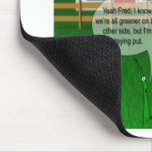 Grasgrüne auf der anderen Seite, sonnig Mousepad (Ecke)