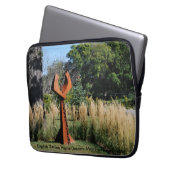 Grasland-Tänzer bei Mayville, North Dakota Laptopschutzhülle (Vorderseite Links)