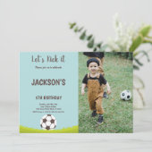 Grass Soccer Geburtstagseinladung mit Foto Einladung (Stehend Vorderseite)