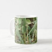 Grasshopper Camouflage Bug Tasse (Vorderseite Links)