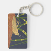 Grasshopper in grünem Gras im blauen Hintergrund Schlüsselanhänger (Rückseite)