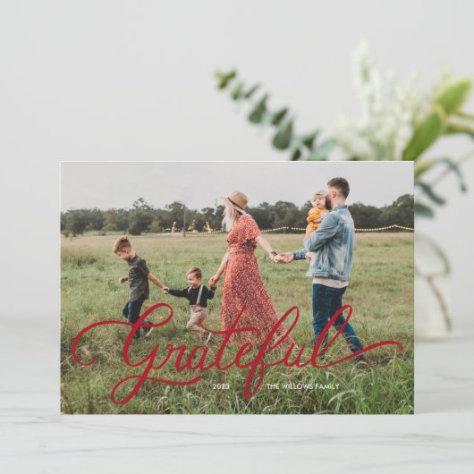 Grateful Hand Lettered Holiday Foto Card Einladung (Stehend Vorderseite)