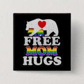 Gratis Mama Hugs LGBT Pride Mama Bear Button (Vorderseite)