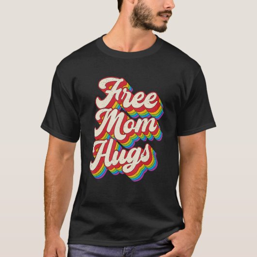 Gratis Mama Hugs Rainbow Heart Lgbt Pride Monat 2 T-Shirt (Vorderseite)