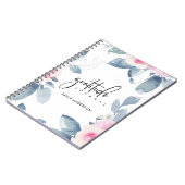 GRATITUDE JOURNAL SOFT PINK BLUSH BLUE BLUE FLORAL NOTIZBLOCK (Linke Seite)