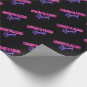 gratulieren grad, Abschluss rosa lila schwarz Geschenkpapier (Ecke)