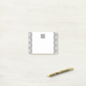 Grau-Damast-Muster 1 mit Monogramm Post-it Klebezettel (Auf Schreibtisch)