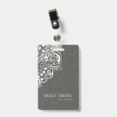 Grau Floral Damasks White Lace Ausweis (Vorderseite mit Clip)