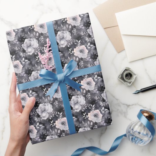 Grau Floral Watercolor Geschenkpapier (Schenken)