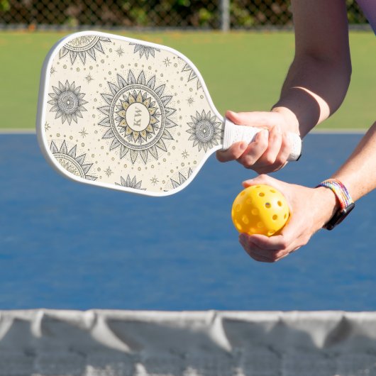 Grau Gold Mandala Muster Monogramm Pickleball Schläger (InSitu)
