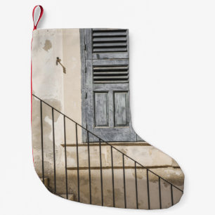 GRAU-HOLZFENSTER KLEINER WEIHNACHTSSTRUMPF