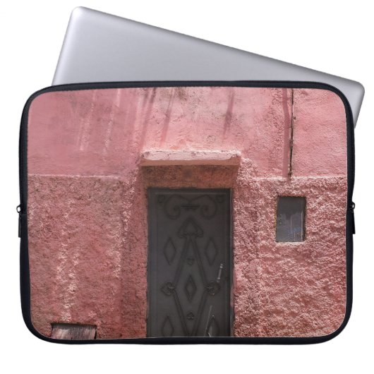 GRAU METAL TÜR FRAME LAPTOPSCHUTZHÜLLE (Vorderseite)