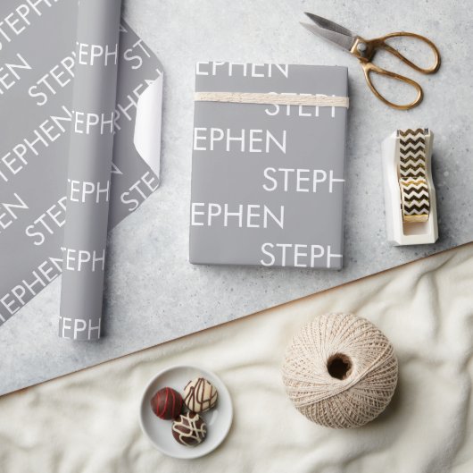 Grau minimalistischer benutzerdefinierter Name Geschenkpapier (Kunsthandwerk)