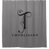 Grau mit elegantem Monogramm T Custom Duschvorhang (Vorderseite)
