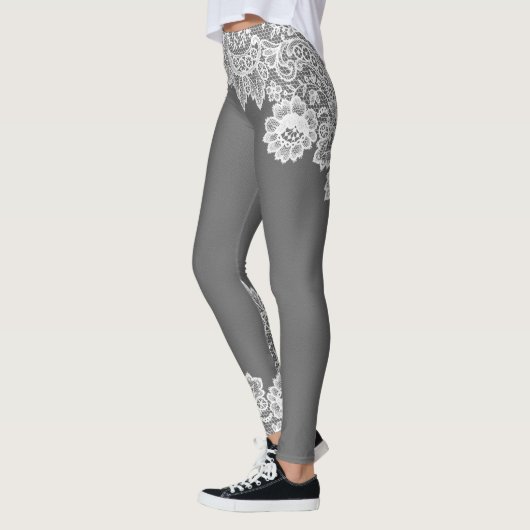 Grau mit weißem Spitzeakzent Leggings (Links)