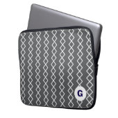 Grau Monogram Geometric Laptop Sleeve (Vorderseite Links)
