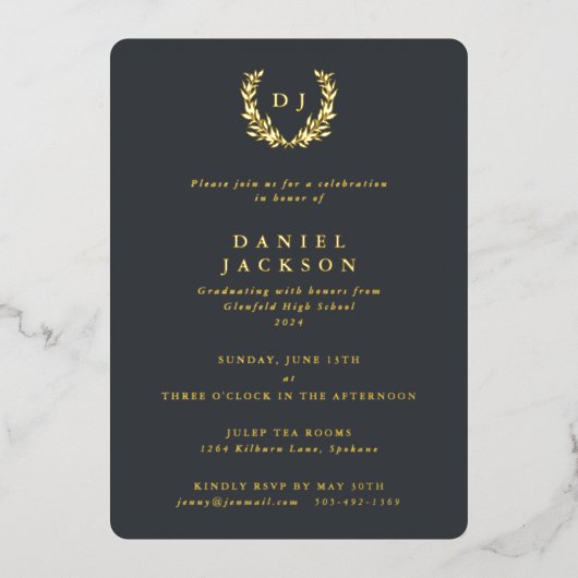 Grau Monogram + Laurel Wreath Abschluss Folieneinladung (Vorderseite)