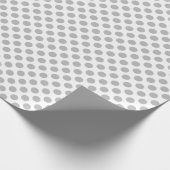 Grau-Polka-Dot über Weißwaschpapier Geschenkpapier (Ecke)