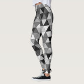 Grau-Schwarz-Neutral-Farbtrendy-Dreieck-Muster Leggings (Links)