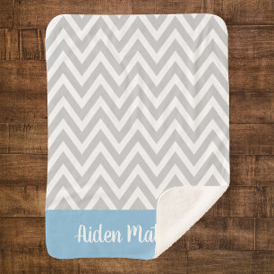 Grau und Blau karierte personalisierte Babydecke m Sherpadecke