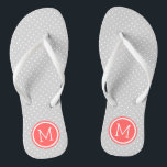 Grau und Coral Tiny Dots Monogram Badesandalen<br><div class="desc">Maßgeschneiderte gedreht Flop Sandalen mit einem niedlichen gürtelförmigen Polka-Punktmuster und einem eigenen Monogramm oder einem anderen Text in einem Kreisrahmen. Klicken Sie auf Anpassen,  um Schriftart und Farben zu ändern oder eigene Bilder hinzuzufügen,  um ein einzigartiges Design zu erstellen!</div>