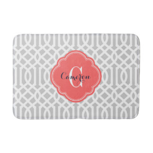 Grau und Coral Trellis Monogram Badematte